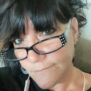 Meet your Posher, Dineen